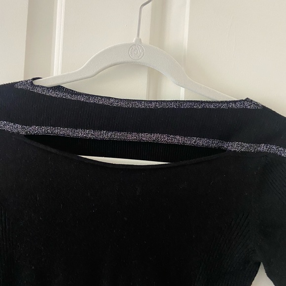Frame Denim Black Sweater Cut Out Chest Silver Metallic Top Size XS - Picture 4 of 4
